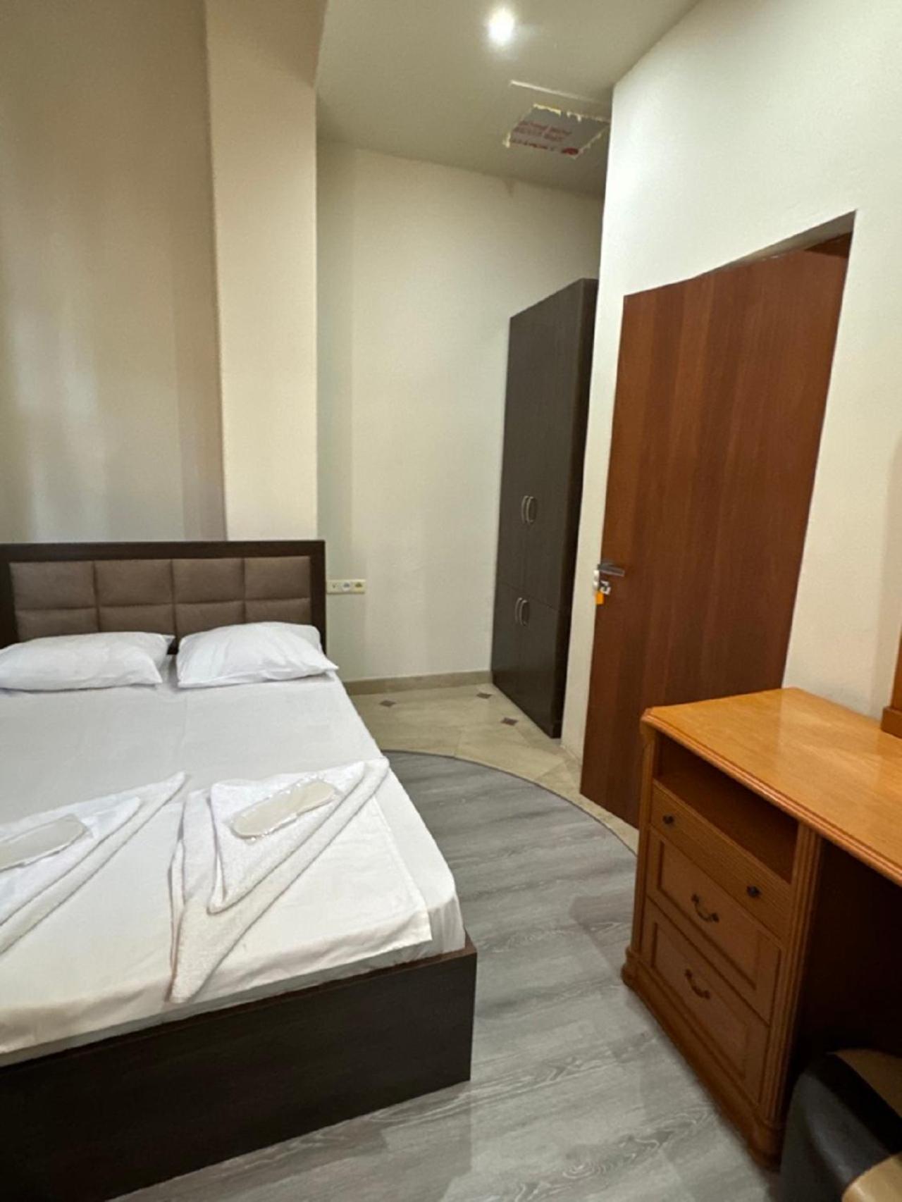 New Bella Hotel Jerevan Eksteriør billede