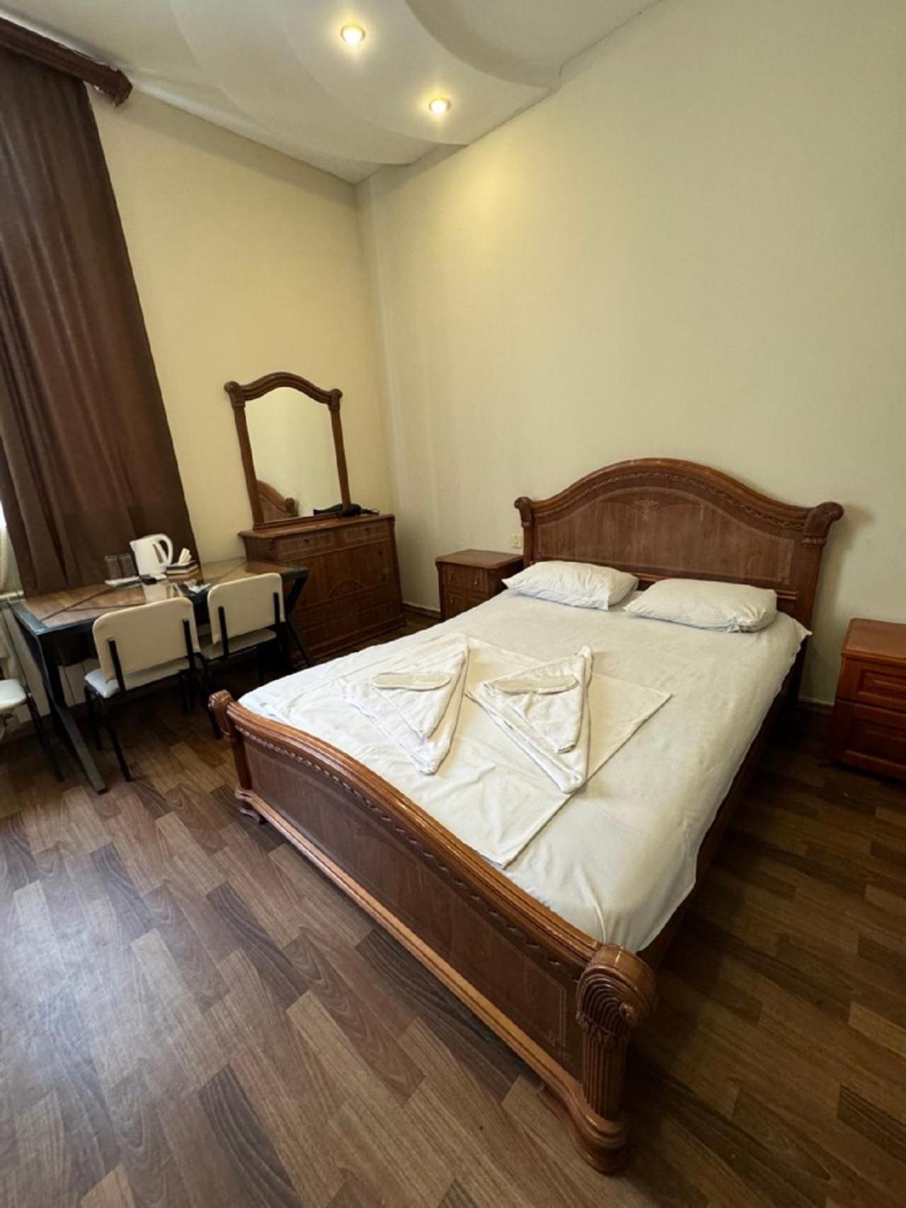 New Bella Hotel Jerevan Eksteriør billede